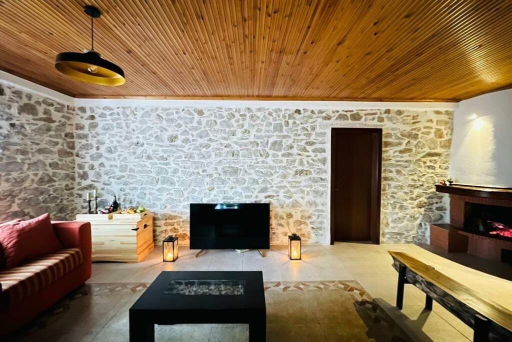 Villa Bujtina Cakuli, Rehove - Erseke Exterior foto